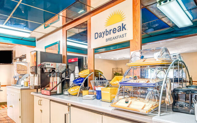 Days Inn Council Bluffs/9th Ave