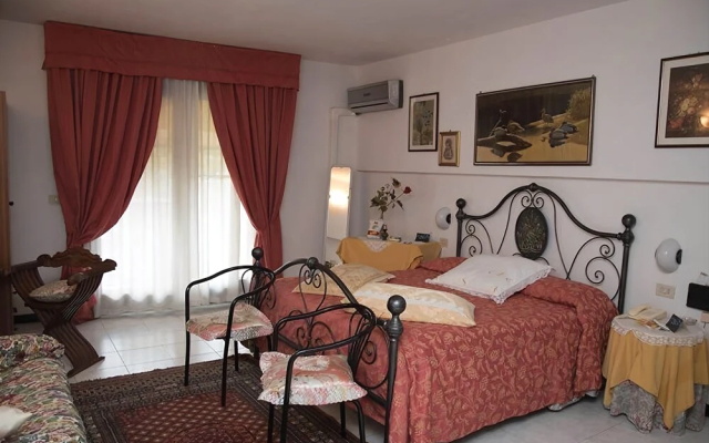 Hotel Ebe