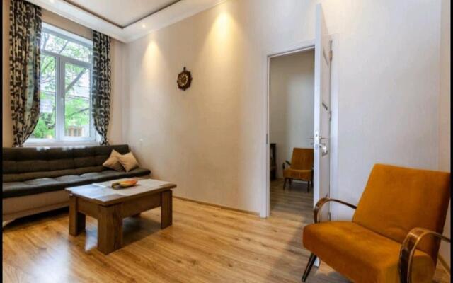 Your apartment in Old Tbilisi-Ortachala