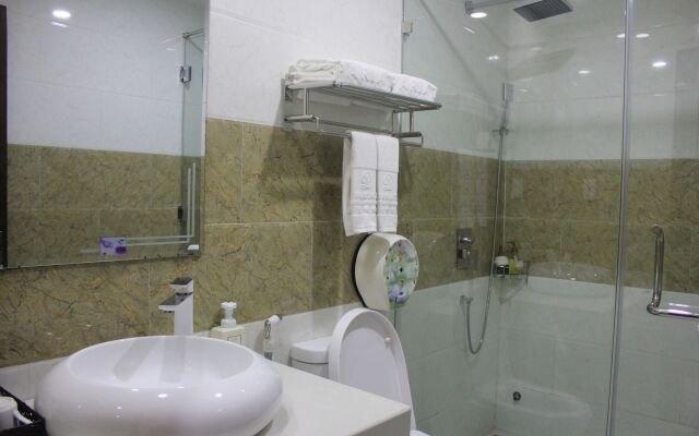 Pariat River Front Hotel