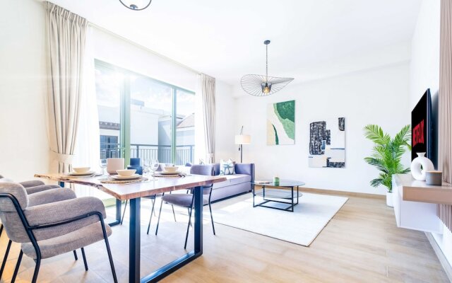 LUX  The La Rive Sea View Suite