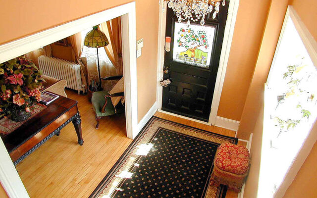 Apple Tree Historic B&B