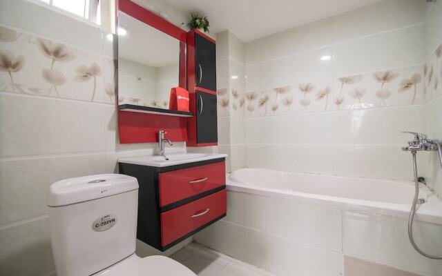 RedDoorz Plus near Benh Vien 108
