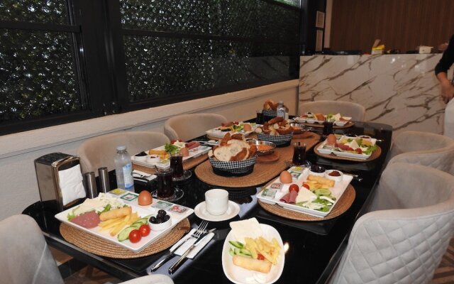 the rooms boutique hotel