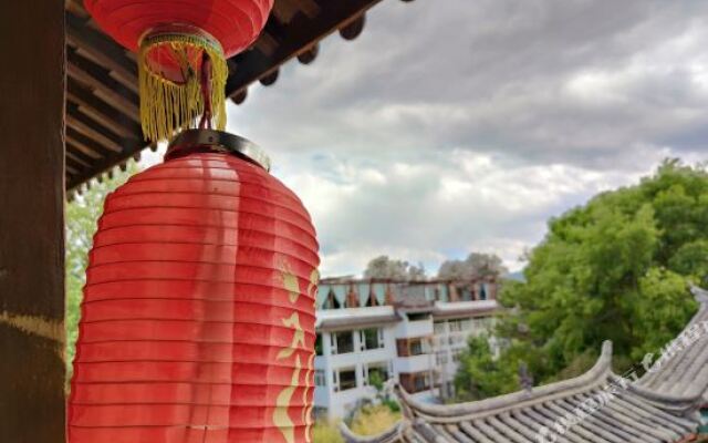 Lijiang Hefenghut Inn