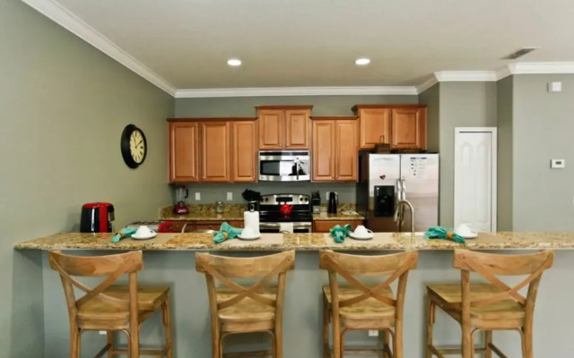 Majesty Palm Townhome 8958