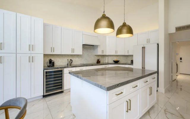 Casa Pinnacle 3 Bedroom Home by RedAwning