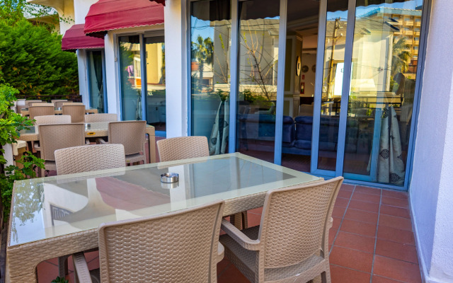 Sentinus Beach Hotel