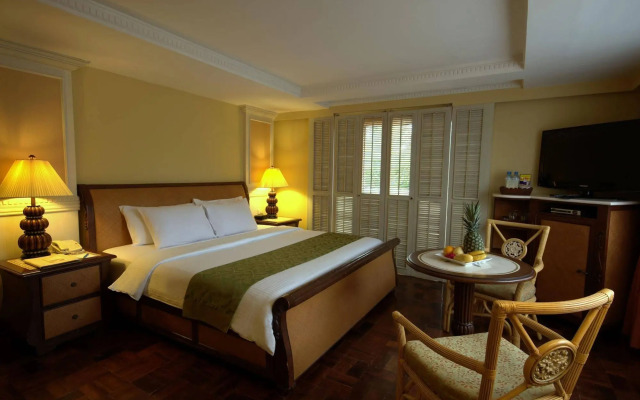 Emerald Island Hotel