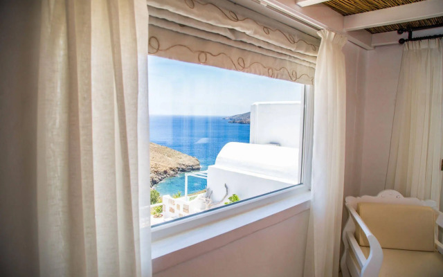 Tholaria Boutique Hotel