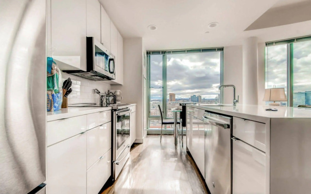 Global Luxury Suites at One Broadway