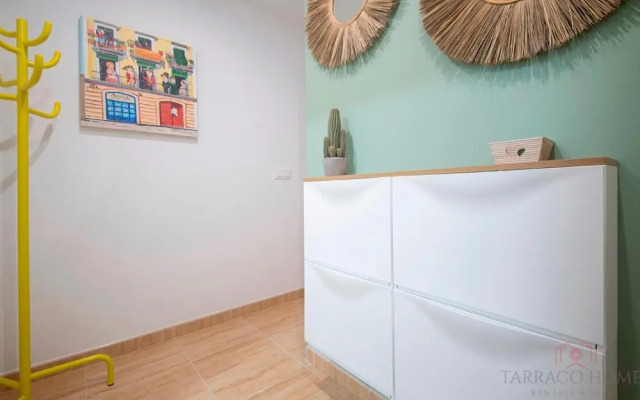 Th08 Apartamento Moderno con Patio Privado