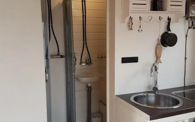 Hausboot mit Hottub in Berlin