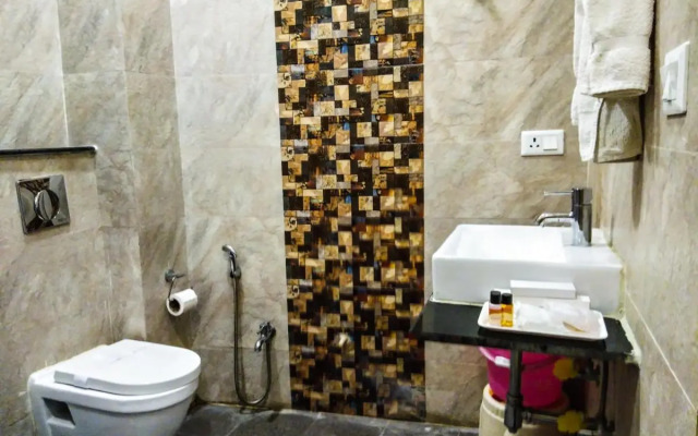 Dwivedi Hotels Sri Omkar Palace