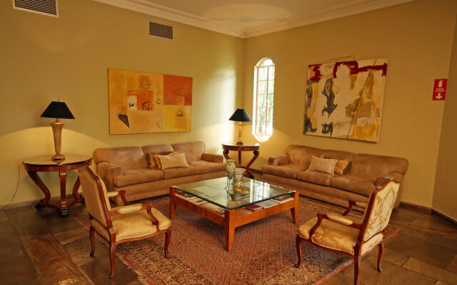 San Raphael Country Hotel