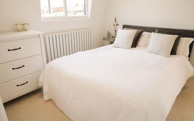 Modern 2 Bedroom In Clapham Junction