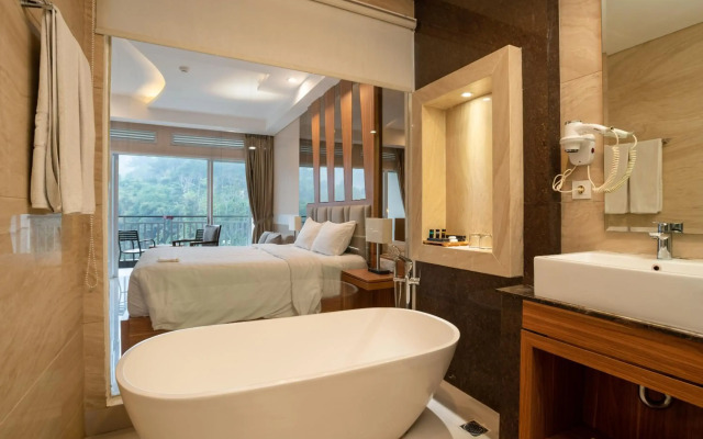 Le Eminence Puncak Hotel Convention & Resort