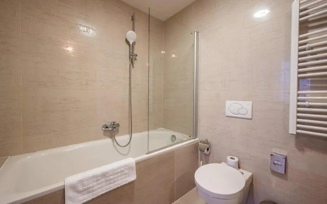 Hotel Ruby Blue