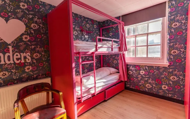 Hostelle