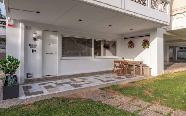 Glyfada Coastside Apartment