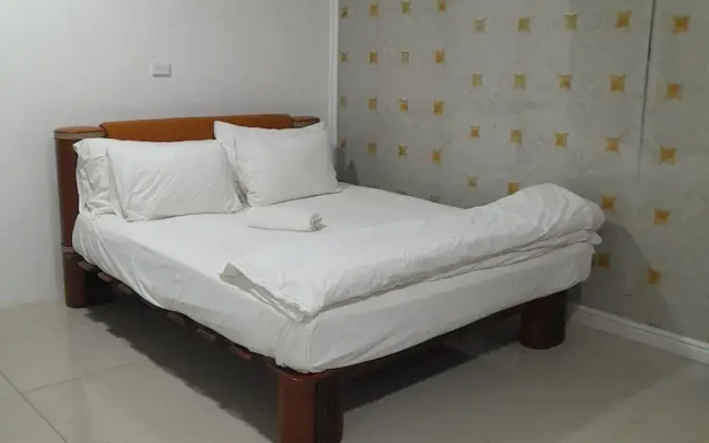 White Diamond Apartment