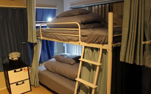 Guest House Banvina Shiroyama-Hostel