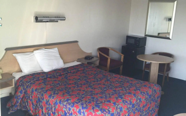 Q Lodging Motel