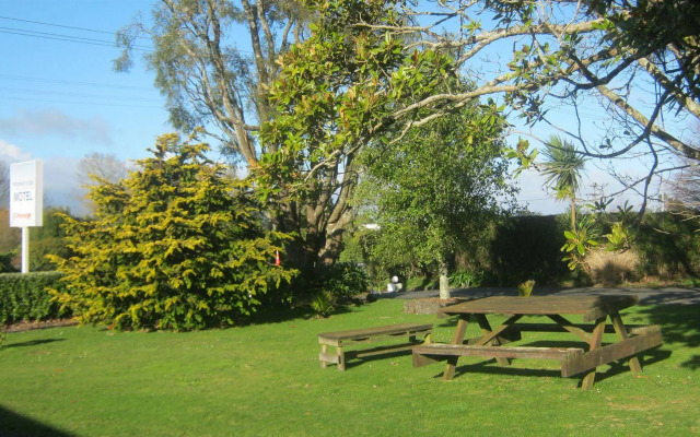 Broadway Lodge Motel