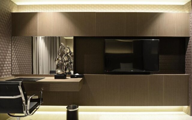 M hotel
