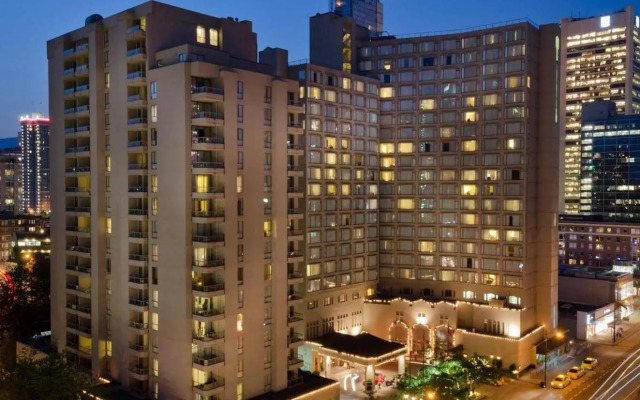 La Grande Residence at the Sutton Place Hotel