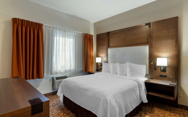 Best Western Plus Mill Creek Inn