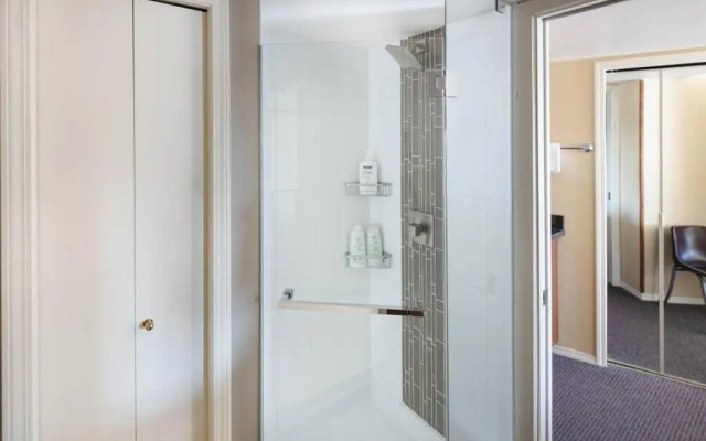 Mountain View Penthouse- 2BR Oasis at the Marquise in Whistler