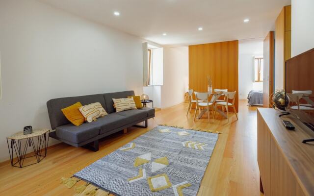 Riverview Apartment by Homing