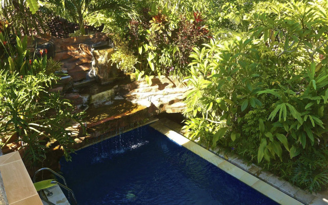 Aahh Bali Bed and Breakfast