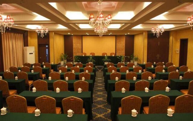 Golden Palace Hotel