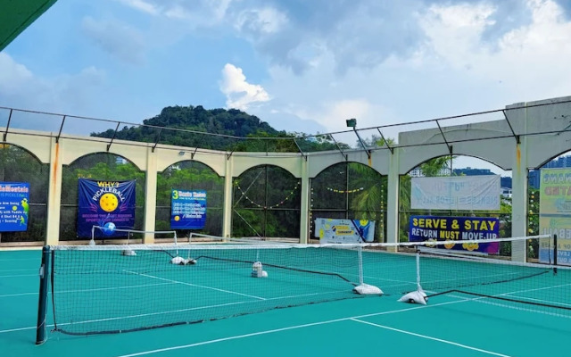 Rainbow Paradise Beach Resort by LWE