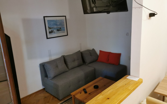 Apartment Ivo - with nice garden: A1 Pag, Island Pag