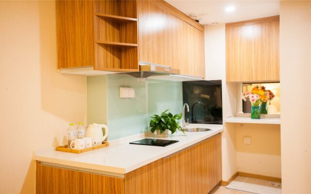 Resplendent Luxury Hotel QingDao Carvinal