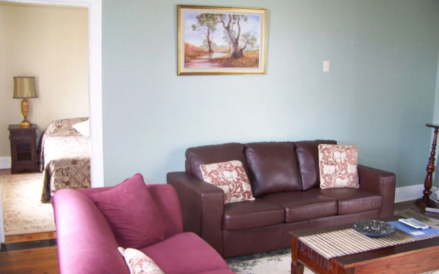 Anchorage Seafront Hotel