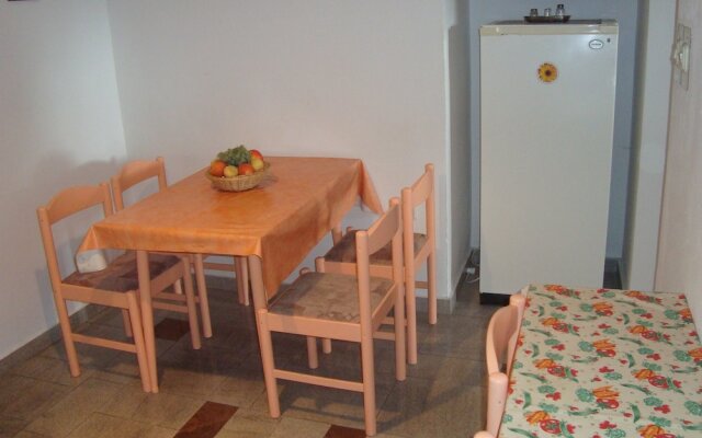 Apartments Zlatko
