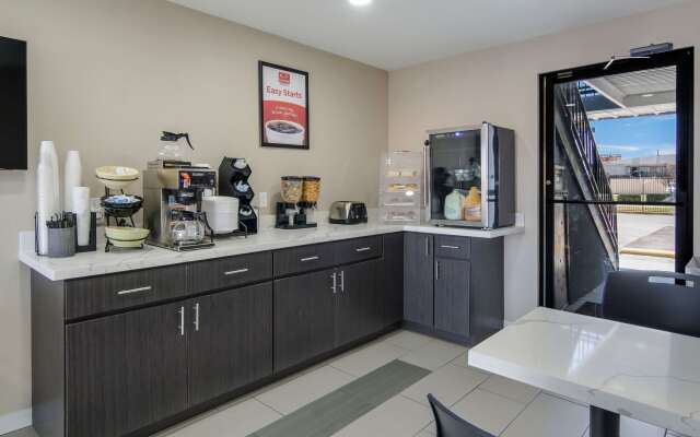 Econo Lodge Waco North I-35