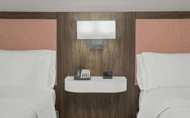 Hampton Inn & Suites Macon I-75 North