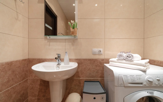 Teplo Apartments (Тепло Апартментс) на Полтавском проезде