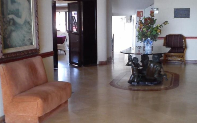 Hotel Playa Marina