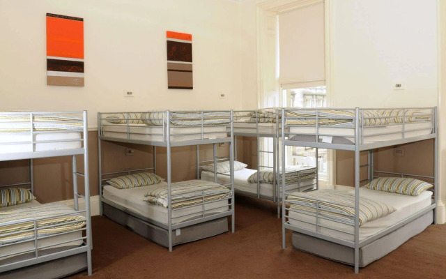 West End Hotel - Hostel