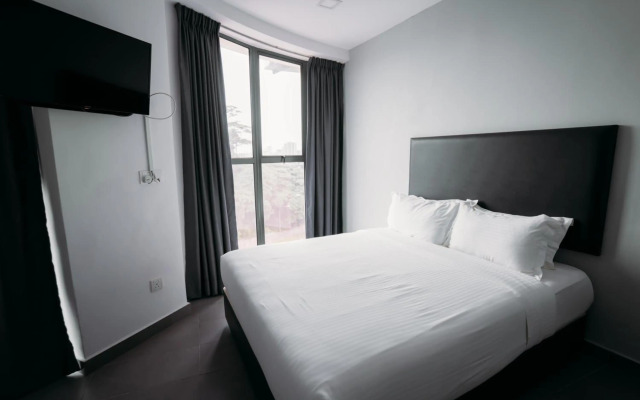 B Lot Hotel