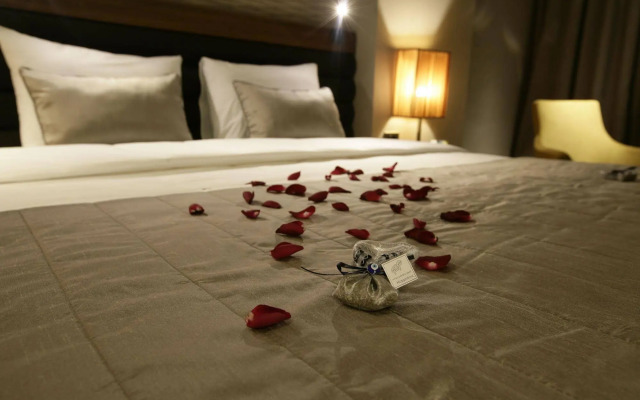 RYS Hotel & Restaurant