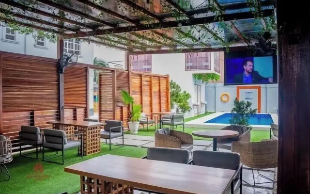 Mg Way Hotel