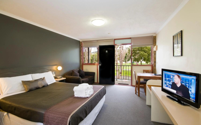 Lorne Hotel – Guest Rooms – Lorne
