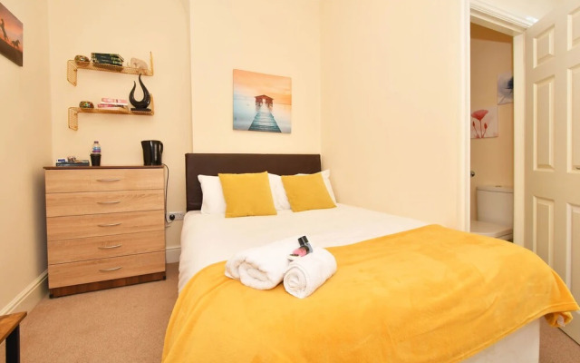Townhouse @ 178 Ruskin Road Crewe